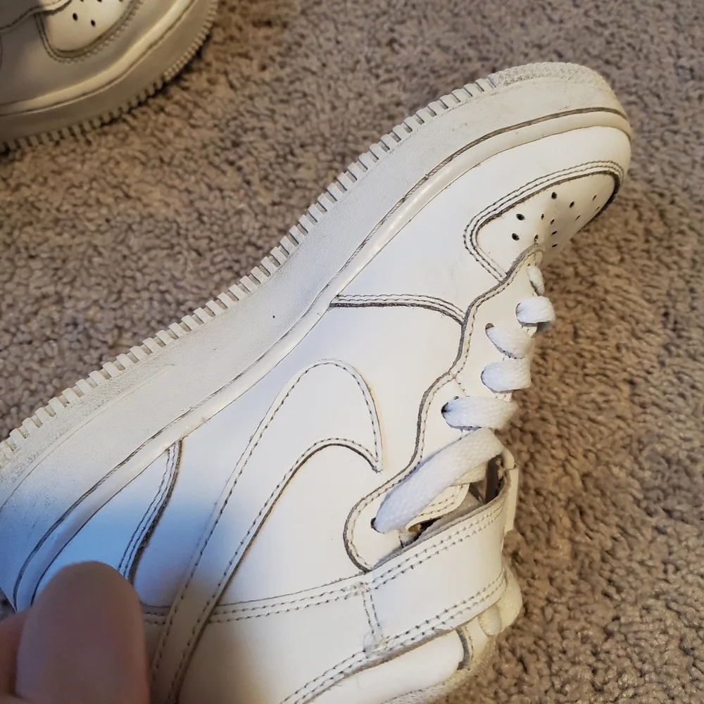 White Nike Air High Top Sneakers Size 6Y